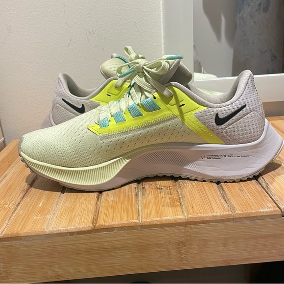 Women’s Size 8 - Nike Air Zoom Pegasus 38 WORN TWICE - Picture 6 of 13